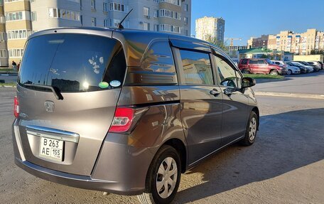 Honda Freed I, 2014 год, 1 200 000 рублей, 5 фотография