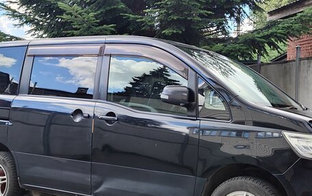 Nissan Serena III, 2009 год, 730 000 рублей, 7 фотография