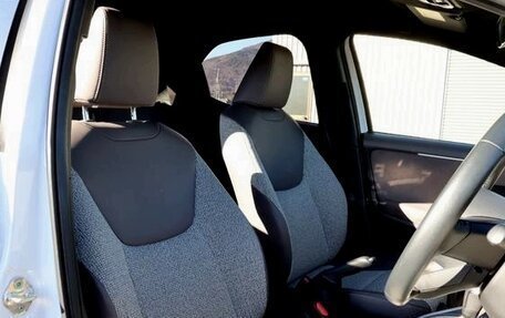 Toyota Yaris, 2022 год, 1 555 000 рублей, 7 фотография