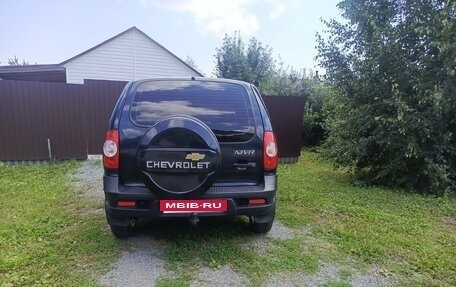 Chevrolet Niva I рестайлинг, 2012 год, 465 000 рублей, 5 фотография