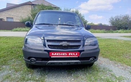 Chevrolet Niva I рестайлинг, 2012 год, 465 000 рублей, 3 фотография