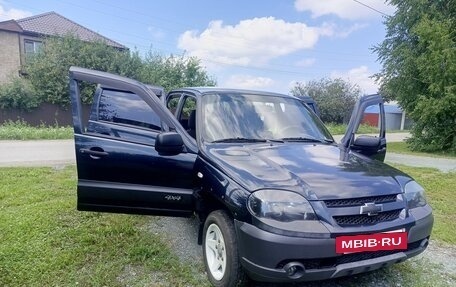 Chevrolet Niva I рестайлинг, 2012 год, 465 000 рублей, 15 фотография