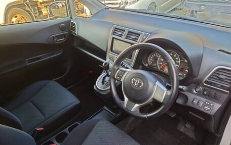 Toyota Ractis II, 2016 год, 768 000 рублей, 10 фотография