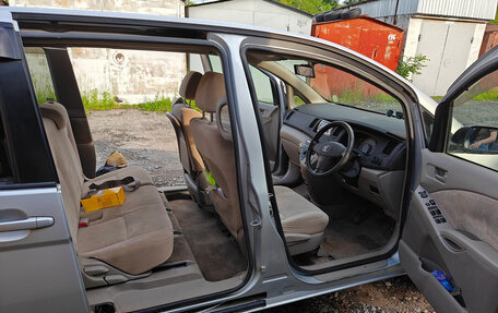 Toyota ISis I, 2005 год, 600 000 рублей, 9 фотография