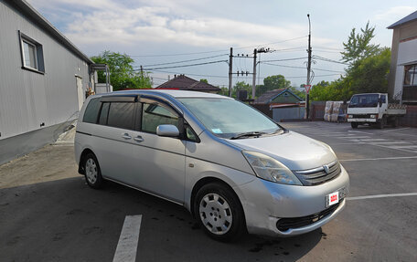 Toyota ISis I, 2005 год, 600 000 рублей, 7 фотография