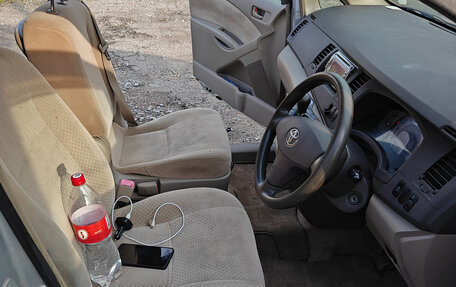 Toyota ISis I, 2005 год, 600 000 рублей, 10 фотография