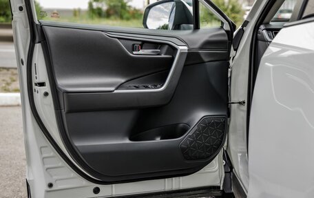 Toyota RAV4, 2021 год, 3 278 000 рублей, 30 фотография