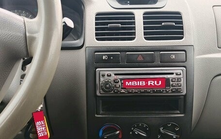 KIA Rio II, 2004 год, 210 000 рублей, 16 фотография