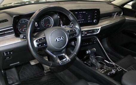 KIA K5, 2021 год, 2 900 000 рублей, 10 фотография