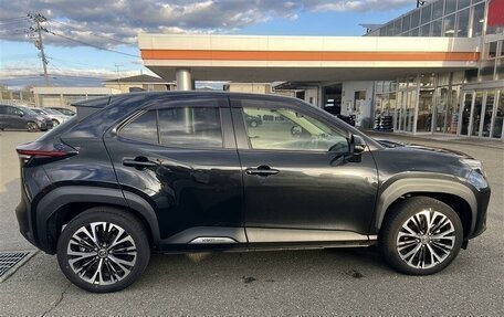 Toyota Yaris Cross, 2023 год, 1 390 000 рублей, 4 фотография