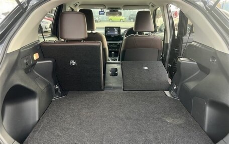 Toyota Yaris Cross, 2023 год, 1 390 000 рублей, 14 фотография