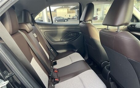 Toyota Yaris Cross, 2023 год, 1 390 000 рублей, 11 фотография