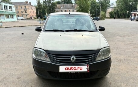 Renault Logan I, 2013 год, 233 000 рублей, 1 фотография