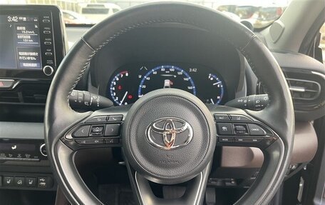 Toyota Yaris Cross, 2023 год, 1 390 000 рублей, 25 фотография