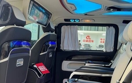 Mercedes-Benz Vito, 2023 год, 5 600 000 рублей, 5 фотография
