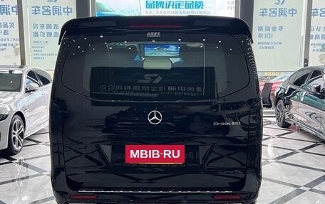Mercedes-Benz Vito, 2023 год, 5 600 000 рублей, 14 фотография