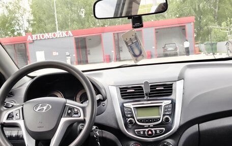 Hyundai Solaris II рестайлинг, 2012 год, 530 000 рублей, 4 фотография