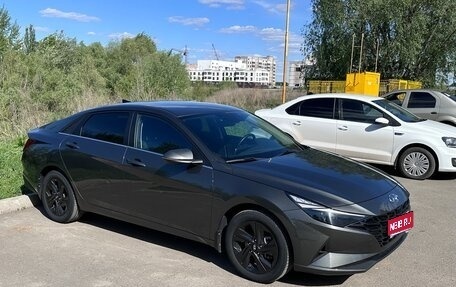 Hyundai Elantra, 2021 год, 1 920 000 рублей, 1 фотография
