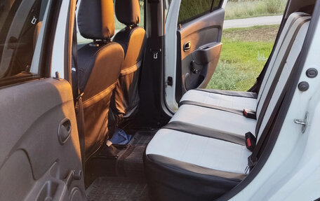 Renault Logan II, 2018 год, 650 000 рублей, 5 фотография