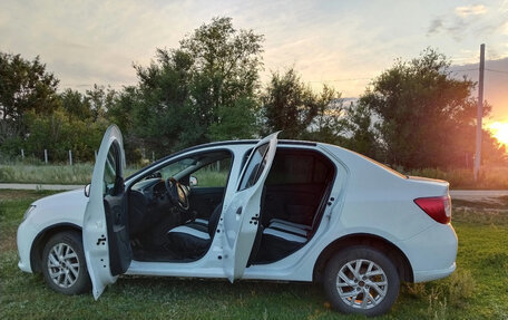 Renault Logan II, 2018 год, 650 000 рублей, 6 фотография