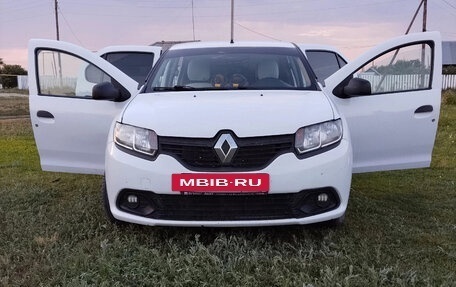 Renault Logan II, 2018 год, 650 000 рублей, 2 фотография