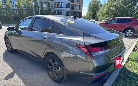 Hyundai Elantra, 2021 год, 1 920 000 рублей, 5 фотография