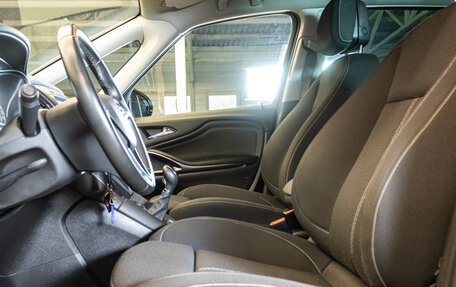 Opel Zafira C рестайлинг, 2017 год, 1 249 000 рублей, 19 фотография