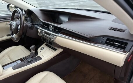 Lexus ES VII, 2015 год, 2 750 000 рублей, 18 фотография