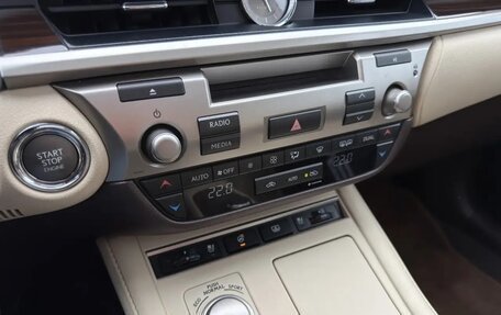 Lexus ES VII, 2015 год, 2 750 000 рублей, 33 фотография