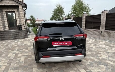 Toyota RAV4, 2024 год, 3 580 000 рублей, 7 фотография