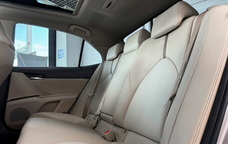 Toyota Camry, 2022 год, 2 899 000 рублей, 10 фотография