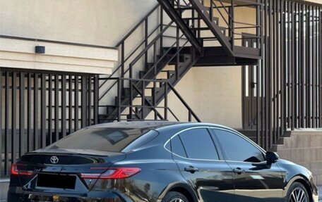 Toyota Camry, 2025 год, 3 950 000 рублей, 3 фотография