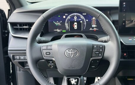 Toyota Camry, 2025 год, 3 950 000 рублей, 8 фотография