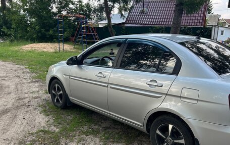 Hyundai Verna II, 2007 год, 400 000 рублей, 2 фотография