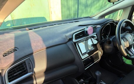 Honda Fit III, 2019 год, 1 250 000 рублей, 20 фотография