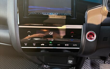 Honda Fit III, 2019 год, 1 250 000 рублей, 34 фотография
