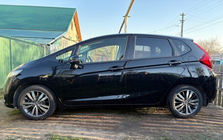 Honda Fit III, 2019 год, 1 250 000 рублей, 38 фотография