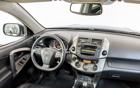 Toyota RAV4, 2011 год, 1 540 000 рублей, 30 фотография