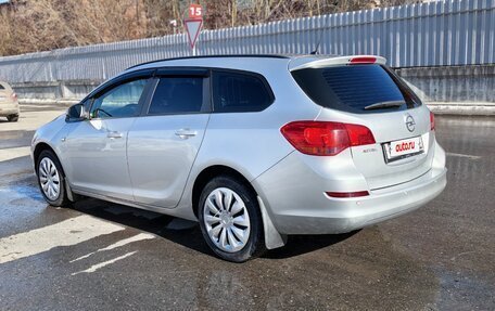 Opel Astra J, 2011 год, 700 000 рублей, 11 фотография