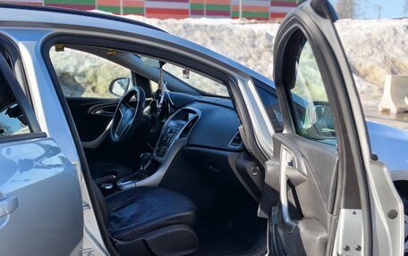 Opel Astra J, 2011 год, 700 000 рублей, 14 фотография