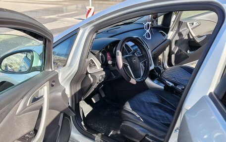 Opel Astra J, 2011 год, 700 000 рублей, 10 фотография