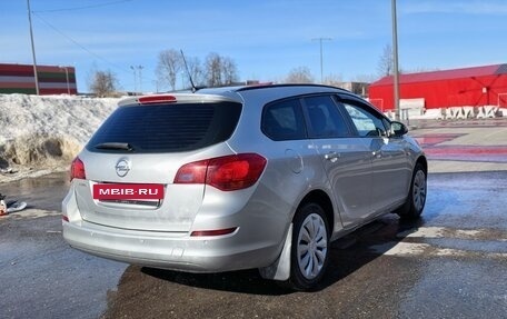 Opel Astra J, 2011 год, 700 000 рублей, 19 фотография