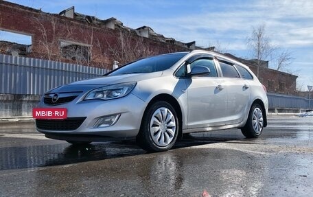 Opel Astra J, 2011 год, 700 000 рублей, 13 фотография
