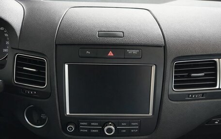 Volkswagen Touareg III, 2011 год, 1 390 000 рублей, 11 фотография