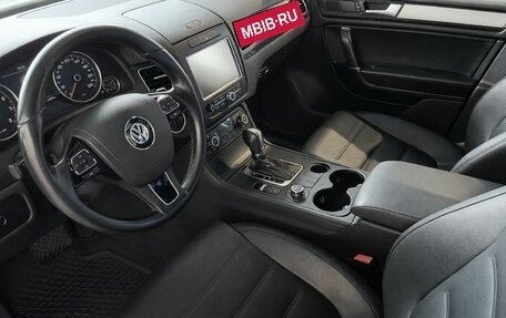 Volkswagen Touareg III, 2011 год, 1 390 000 рублей, 7 фотография