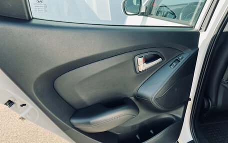Hyundai ix35 I рестайлинг, 2012 год, 890 000 рублей, 13 фотография