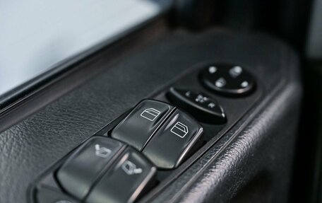 Mercedes-Benz Viano, 2013 год, 2 800 000 рублей, 24 фотография