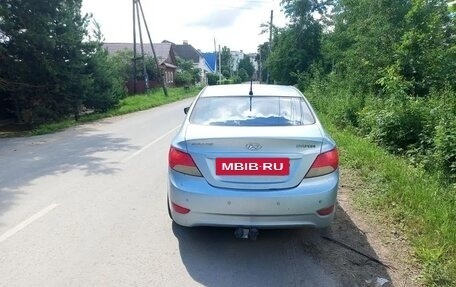 Hyundai Solaris II рестайлинг, 2011 год, 650 000 рублей, 2 фотография