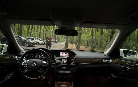 Mercedes-Benz E-Класс, 2013 год, 1 550 000 рублей, 15 фотография