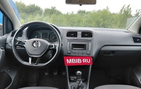 Volkswagen Polo VI (EU Market), 2017 год, 950 000 рублей, 2 фотография